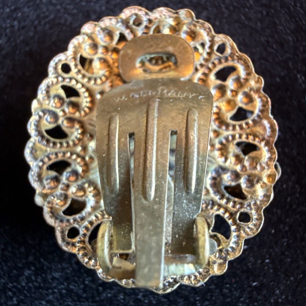 Vintage West Germany Cameo Brooch Clip Earring Set Gold Filigree Faux Pearl 1950 - Picture 6 of 9